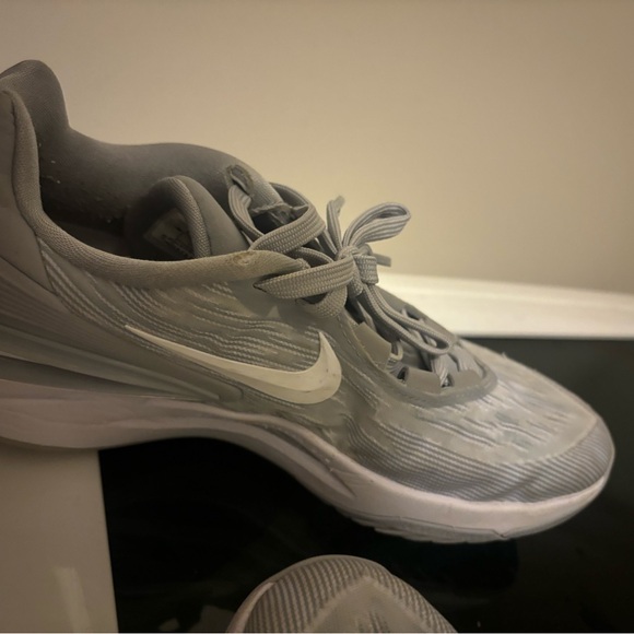 Nike Gray Gt Cut 2 basketball shoes main image 4
